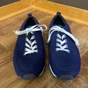 Native Cornell Navy Blue Vegan Ultrasuede Sneakers size 9